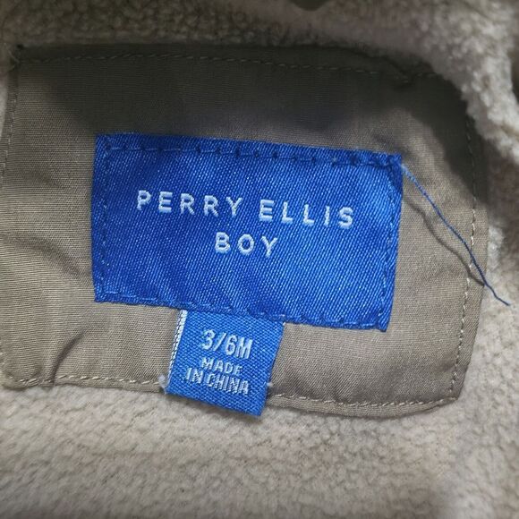Boys Perry Ellis Snowsuit size 3/6 months - Picture 2 of 16